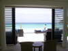The Racha - vor der Rezeption mit Blick auf den Strand