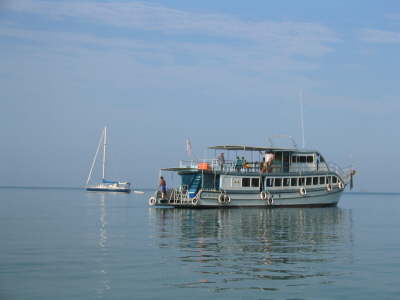 Tuchboot z.B. nach Kho Phe Phe mit Railay Divers