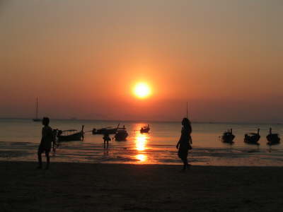 Der typische Sonnenuntergang am Railay West Beach