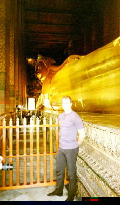 Buddha mal liegend